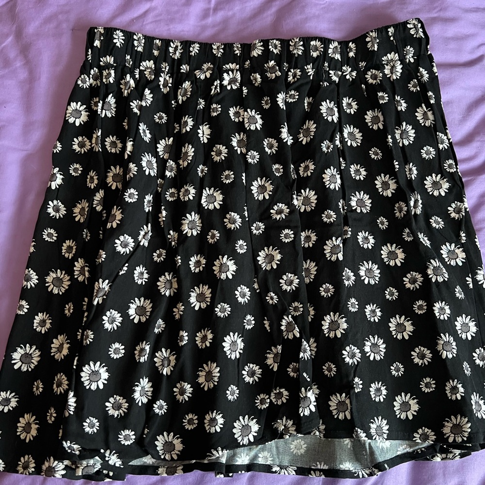 Sunflower black n white skirt